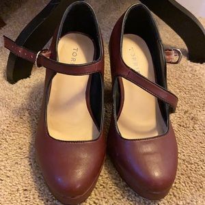 Women’s Torrid burgundy heels size 7. Strap on